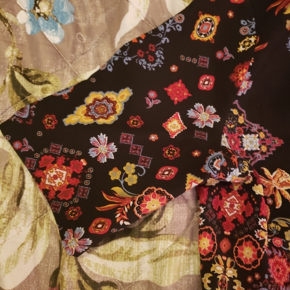 Dress/Blouse - Picture 4 of 5